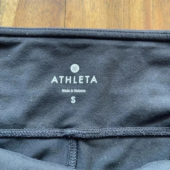 Athleta Capri leggings - Picture 9 of 9